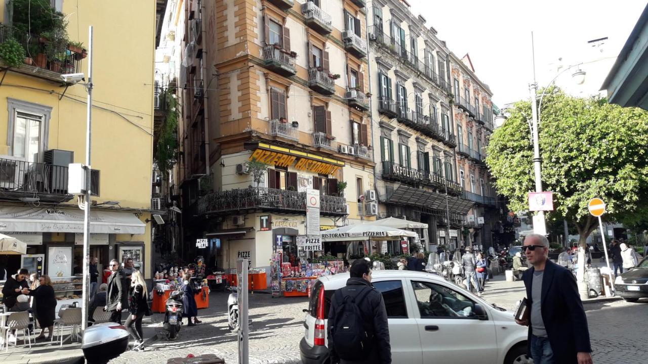 דירות נאפולי Piazza Carita' Centro Storico מראה חיצוני תמונה