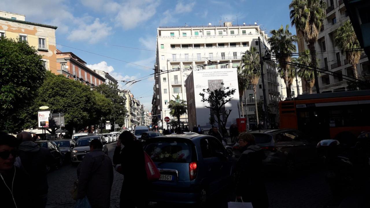 דירות נאפולי Piazza Carita' Centro Storico מראה חיצוני תמונה